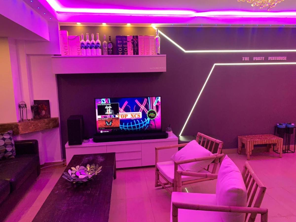 Penthouse Complex * Bucureşti