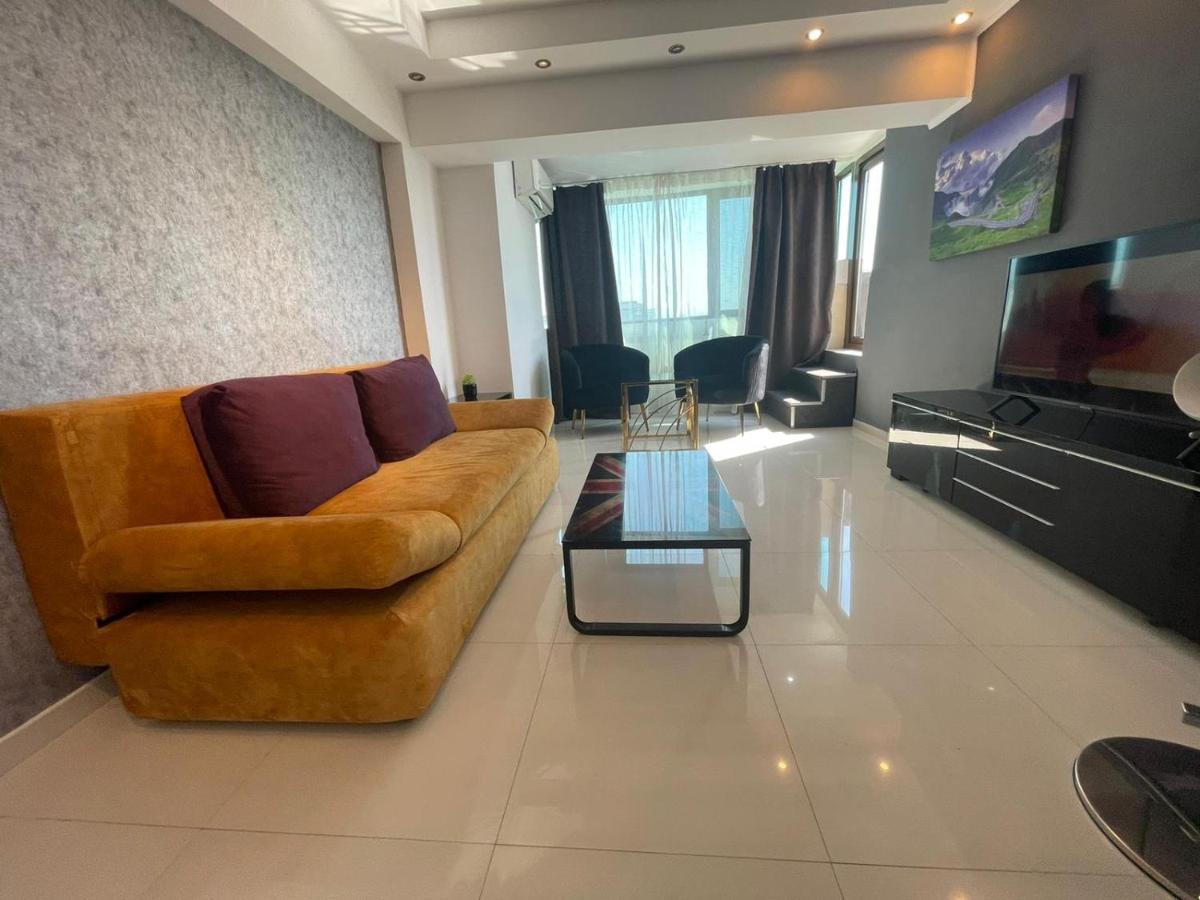 Apartament Penthouse Complex Bucureşti