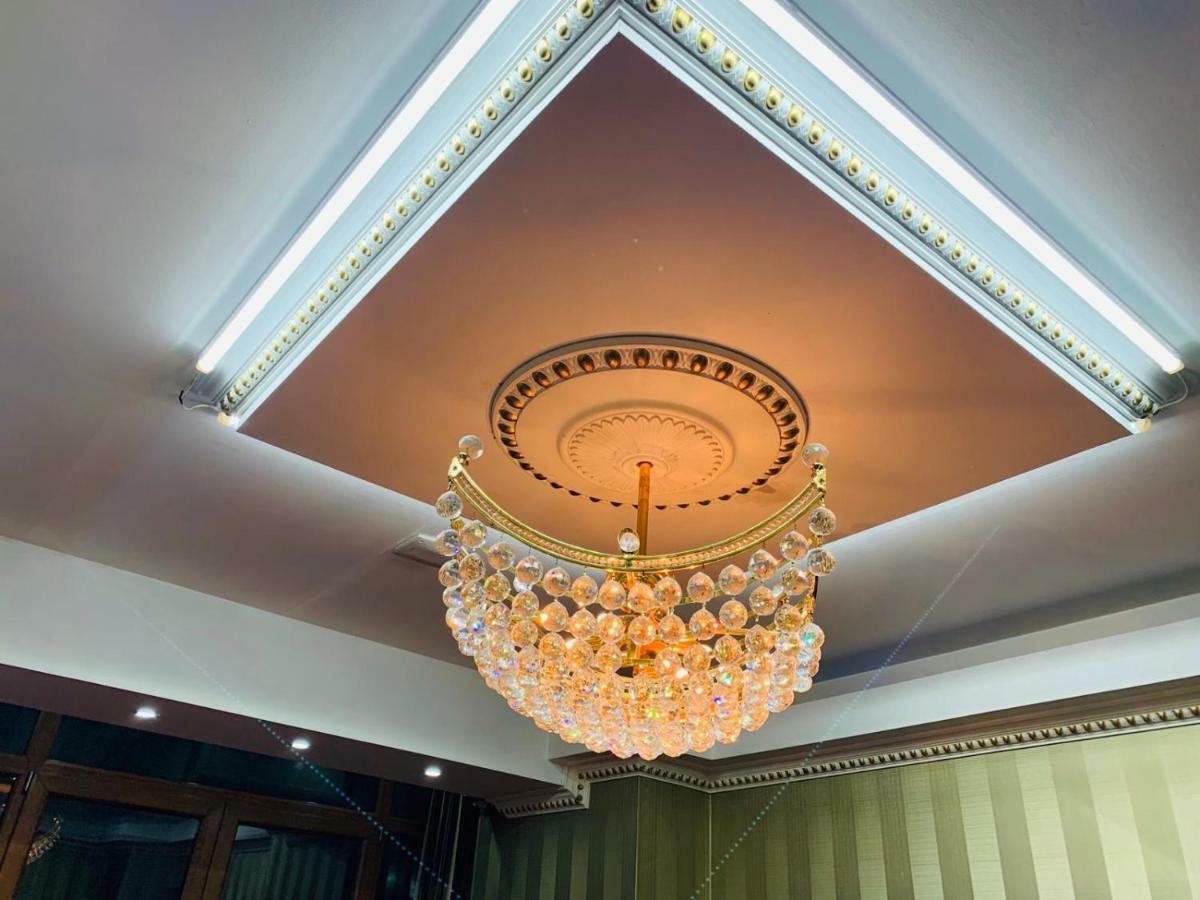Penthouse Complex * Bucureşti